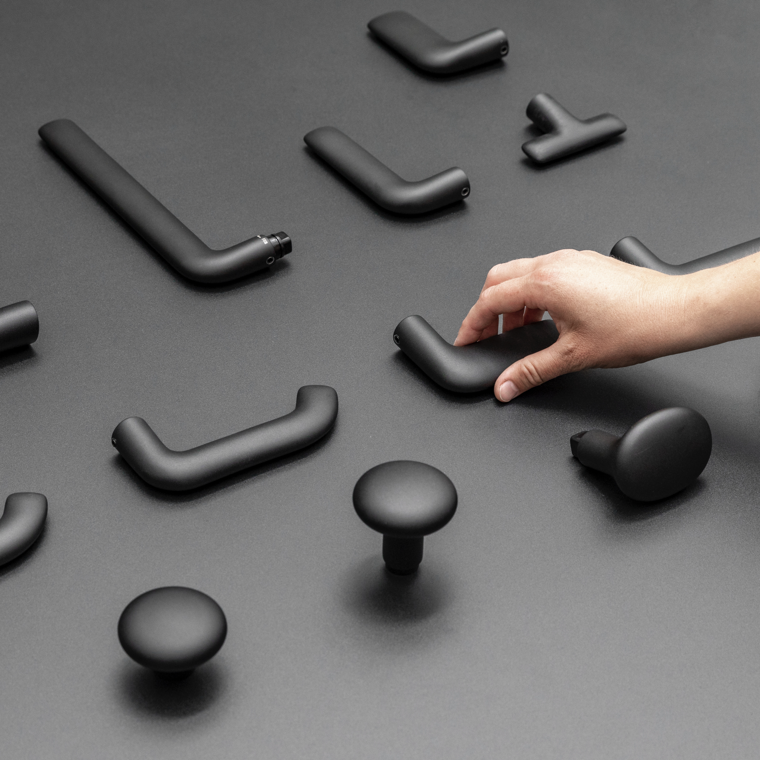 FSB 1291 and FSB 1292 Door Handles by Foster + Partners | Franz